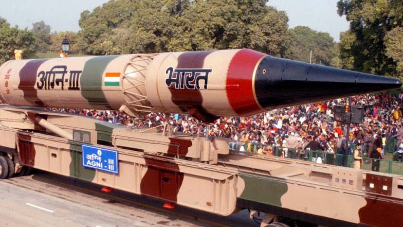 अग्नि-2 बैलिस्टिक मिसाइल का रात में किया गया सफल परीक्षण, जद में होंगे 2 हजार किलोमीटर तक बैठे दुश्मन