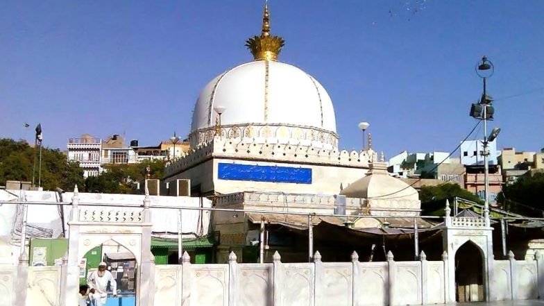 अजमेर शरीफ दरगाह: ख्वाजा गरीब नवाज के दर पर नेता से लेकर अभिनेता तक मांगते हैं मन्नत