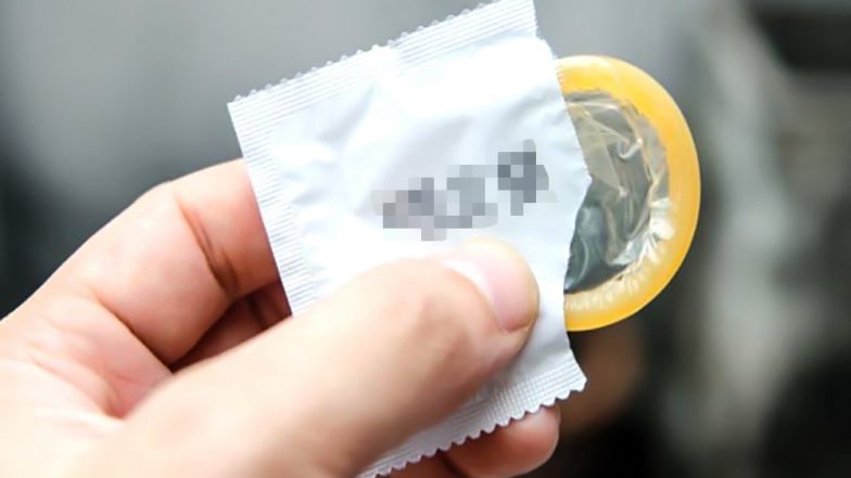 ऐसे पता लगाएं कि कंडोम एक्सपायर हो गया है या नहीं? जानें हर एक स्टेप