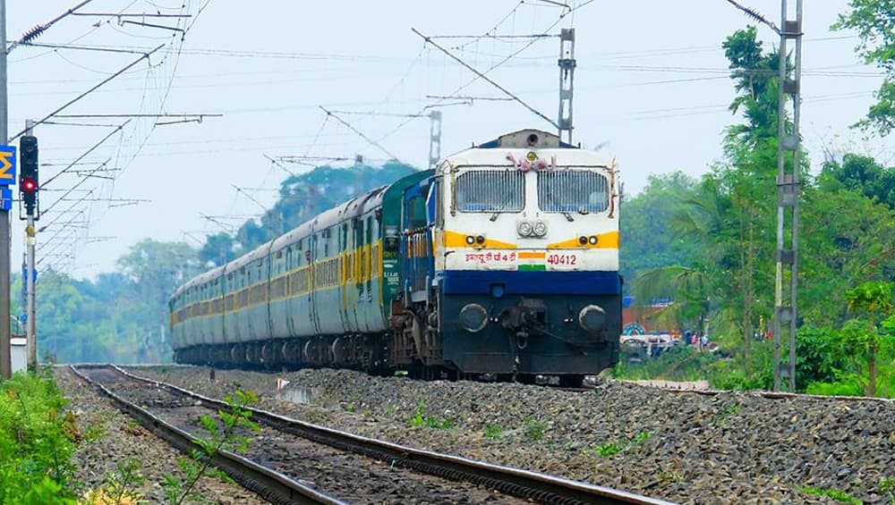 IRCTC का ये नियम जानते हैं आप, ट्रेन छूटने पर मिलेगा पूरा पैसा रिफंड IRCTC का ये नियम जानते हैं आप, ट्रेन छूटने पर मिलेगा पूरा पैसा रिफंड