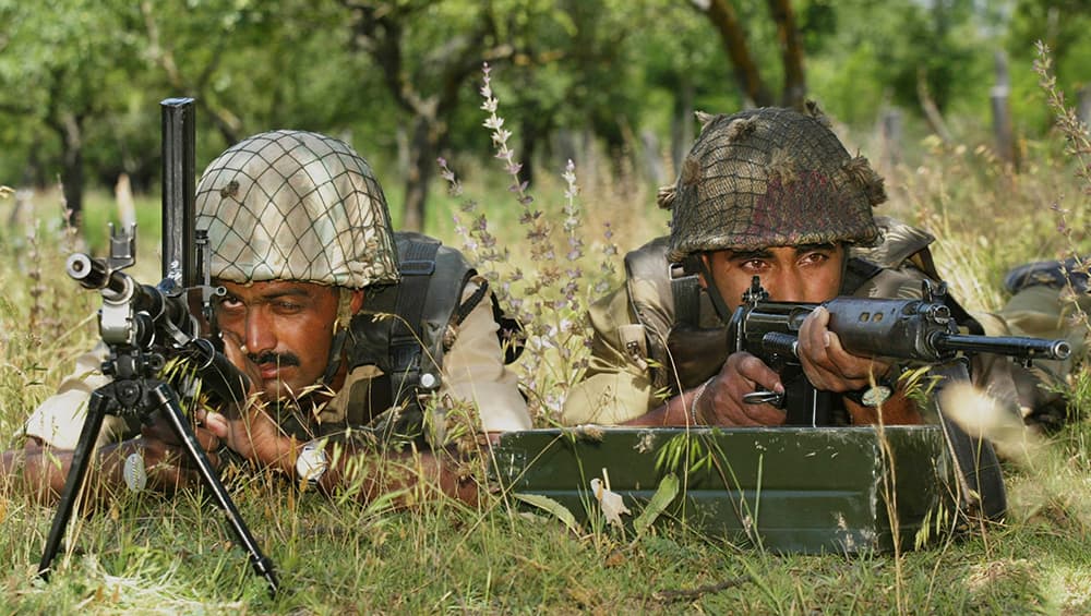 छत्तीसगढ़: नक्सलियों द्वारा किए गए आईईडी विस्फोट में BSF के 2 जवान शहीद