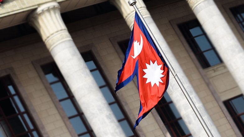 नेपाल में नेवी का कार्गो हेलीकॉप्&zwj;टर क्रैश, दो पायलट की मौत