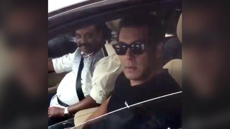 दबंग 3 की शूटिंग कर रहे सलमान खान की एक झलक पाने उमड़ पड़ी भीड़, देखें वायरल वीडियो दबंग 3 की शूटिंग कर रहे सलमान खान की एक झलक पाने उमड़ पड़ी भीड़, देखें वायरल वीडियो
