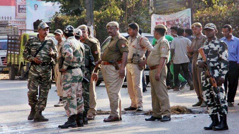 स्वतंत्रता दिवस से पहले आतंकी हमलें का अलर्ट, दिल्ली-मुंबई सहित सभी बड़े हवाईअड्डों की बढाई गई सुरक्षा स्वतंत्रता दिवस से पहले आतंकी हमलें का अलर्ट, दिल्ली-मुंबई सहित सभी बड़े हवाईअड्डों की बढाई गई सुरक्षा