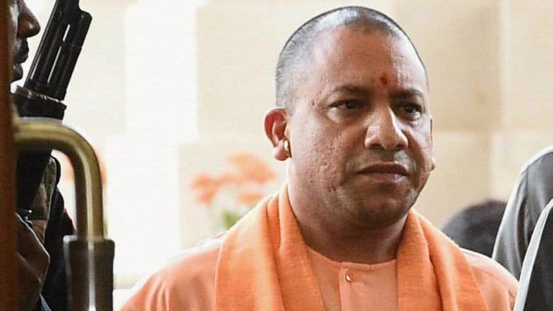 योगी आदित्यनाथ ने कहा- रविशंकर प्रसाद ने लगाई तीन तलाक पर लगाम, राम मंदिर का बताया पैरोकार योगी आदित्यनाथ ने कहा- रविशंकर प्रसाद ने लगाई तीन तलाक पर लगाम, राम मंदिर का बताया पैरोकार