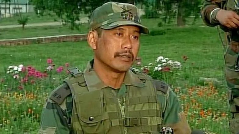 जीप पर पत्थरबाज को बांधकर सुर्खियों में आए मेजर गोगोई को पुलिस ने कुछ समय के लिए किया गिरफ्तार