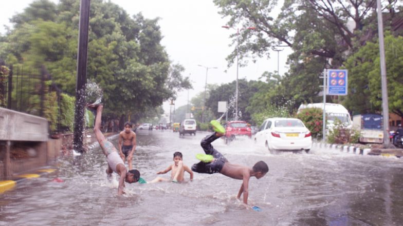मौसम विभाग ने जाहिर की संभावना, दिल्ली में जल्द हो सकती है बारिश, लोगों को गर्मी से मिलेगी निजात
