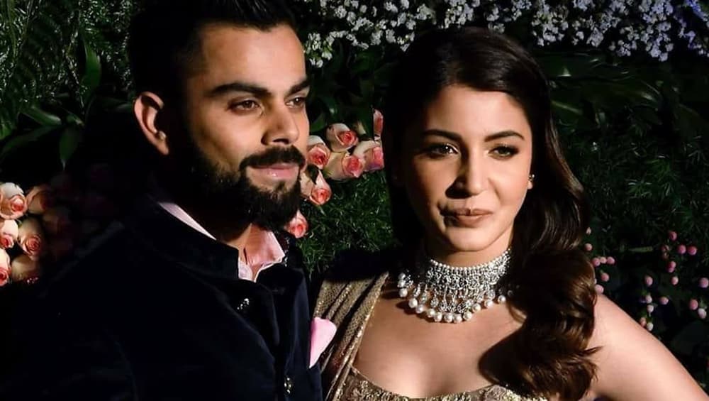 विराट-अनुष्का नहीं बल्कि ये तीन सुपरस्टार्स नजर आ सकते हैं 'कॉफी विद करण सीजन-6' के पहले एपिसोड में विराट-अनुष्का नहीं बल्कि ये तीन सुपरस्टार्स नजर आ सकते हैं 'कॉफी विद करण सीजन-6' के पहले एपिसोड में