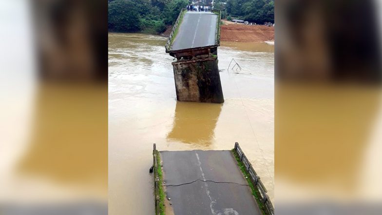 भारी बारिश से बेहाल कर्नाटक, जनजीवन हुआ अस्त-व्यस्त