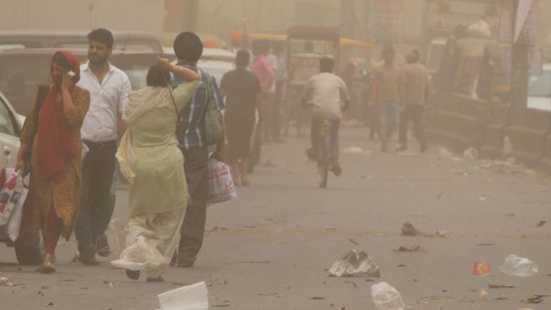 मौसम विभाग की चेतावनी: उत्तर प्रदेश के 13 जिलों  में आंधी-तूफान की आशंका