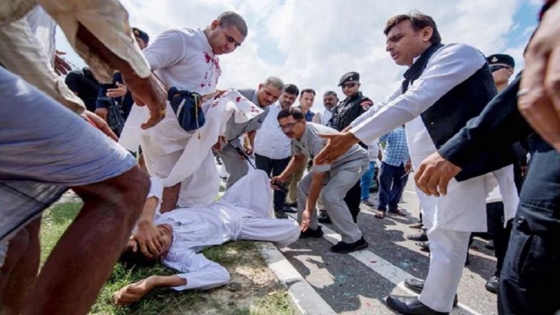 लखनऊ-आगरा एक्सप्रेस-वे पर घायलों को देख अखिलेश यादव ने काफिला रोका, घायलों को अपनी गाड़ी से अस्पताल भेजा