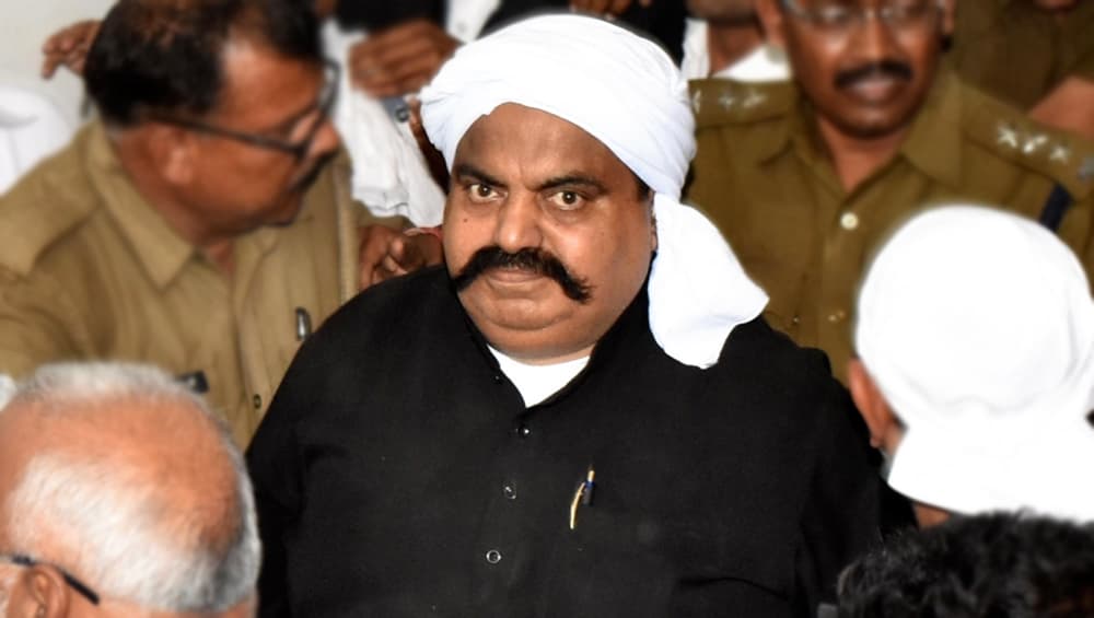 राजू पाल हत्याकांड: सीबीआई की विशेष कोर्ट ने जेल में बंद बाहुबली अतीक अहमद को किया तलब राजू पाल हत्याकांड: सीबीआई की विशेष कोर्ट ने जेल में बंद बाहुबली अतीक अहमद को किया तलब