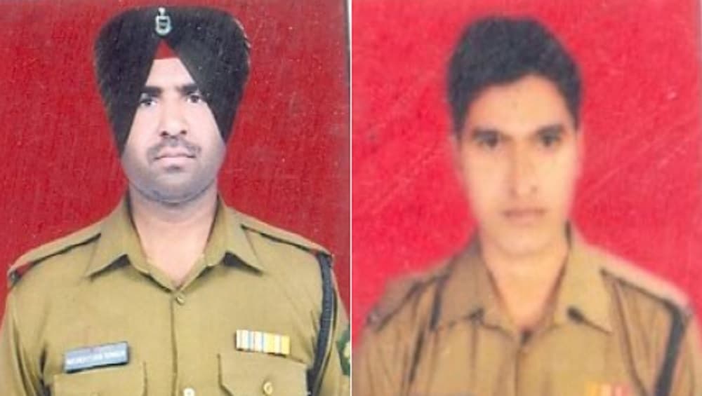 छत्तीसगढ़ के कांकेर में नक्सलियों के साथ मुठभेड़ में बीएसएफ के दो जवान शहीद, एक घायल छत्तीसगढ़ के कांकेर में नक्सलियों के साथ मुठभेड़ में बीएसएफ के दो जवान शहीद, एक घायल