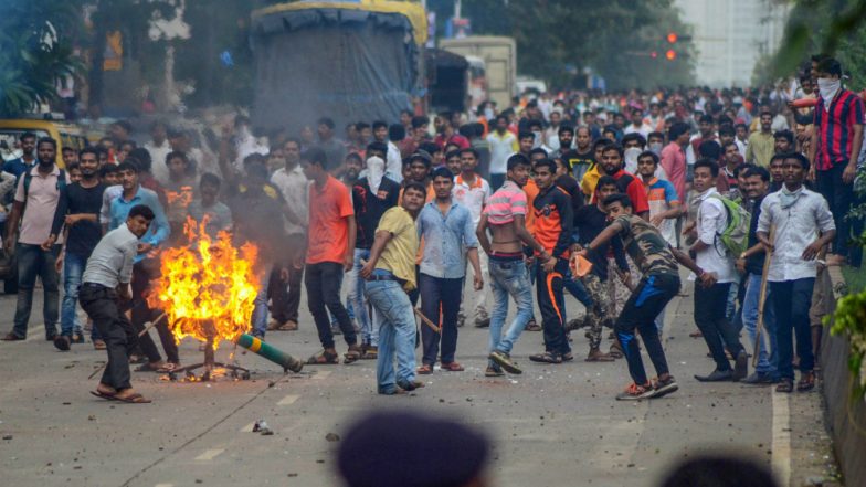 महाराष्ट्र में फिर से भड़की मराठा आरक्षण की आग, पुणे में हिंसक आंदोलनकारियों में जलाई कई बसें