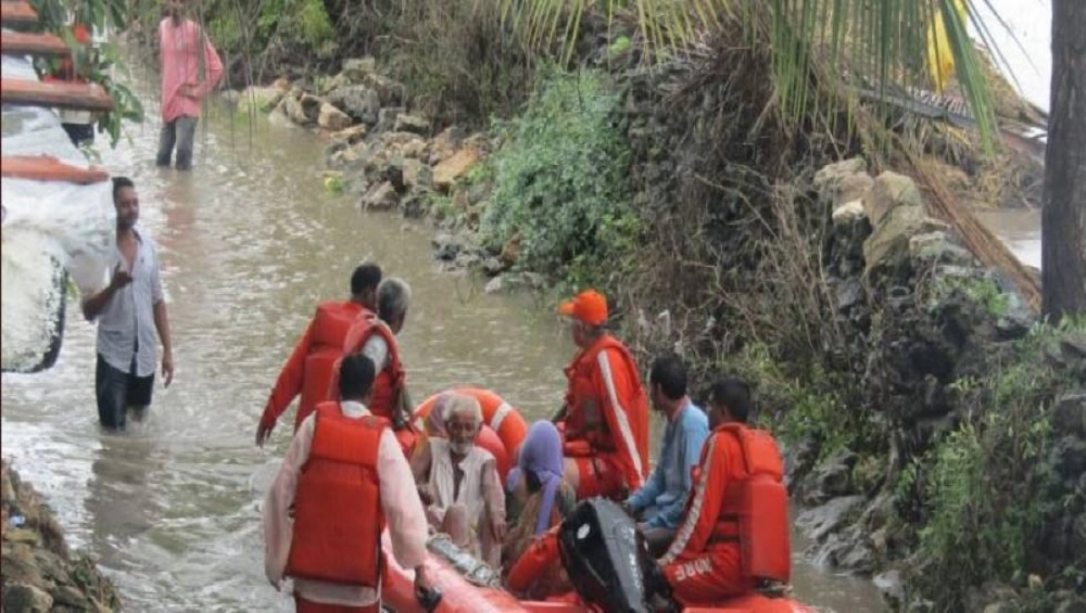 महाराष्ट्र के ठाणे में एनडीआरएफ ने स्थानीय बचाव बल को प्रशिक्षण दिया