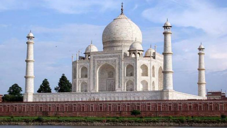 सुप्रीम कोर्ट ने ताजमहल में नमाज पढ़ने पर लगाई रोक