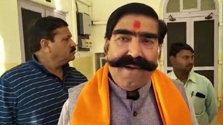गौ-तस्कर को पीटकर पेड़ में बांधो फिर पुलिस को बताओ, BJP विधायक का विवादित बयान