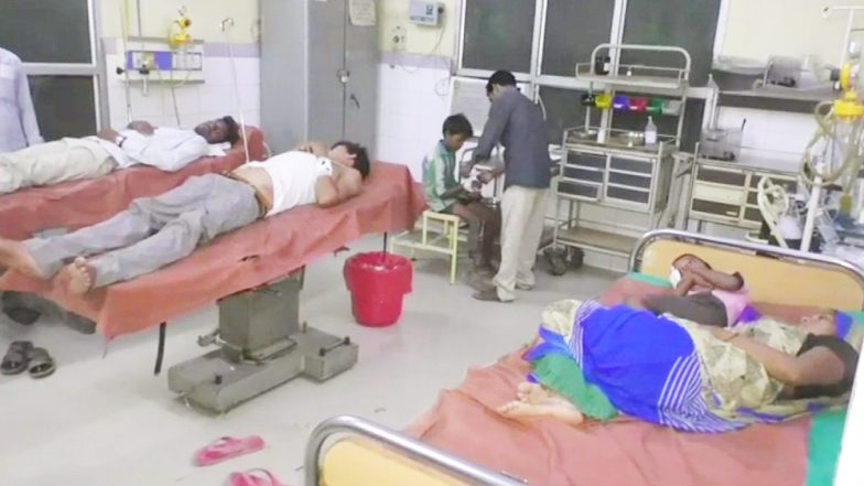 उत्तर प्रदेश के एटा में आटा चक्की में जोरदार धमाका, सिर पर पत्थर लगने से 3 की मौत