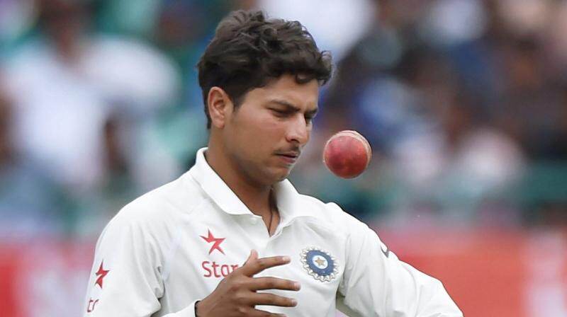 IPL 2019: कुलदीप यादव के ओवर में मोइन अली ने की छक्के चौकों की बरसात, मैदान में फूट-फूटकर रोने लगा युवा गेंदबाज