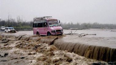 बारिश का कहर: बाढ़ से प्रभावित कर्नाटक में 9 लोगों की मौत, 43 हजार लोगों को बचाया गया