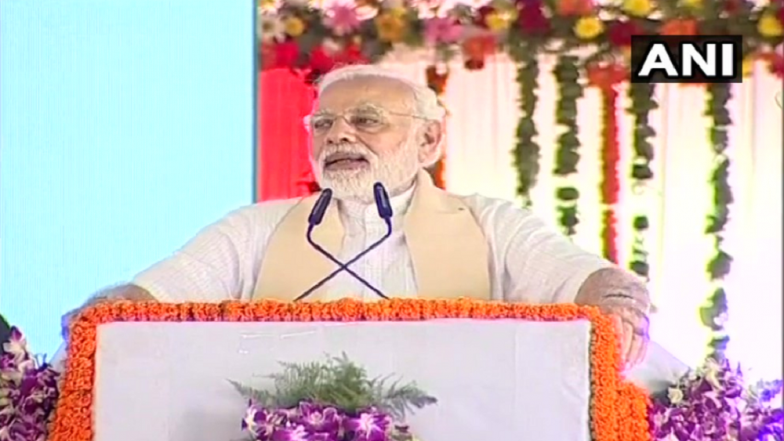 मिर्जापुर: पीएम मोदी का विपक्ष पर हमला, किसानो के लिए घड़ियाली आंसू बहाने वालों को अधूरे प्रोजेक्ट क्यों नहीं दिखे?