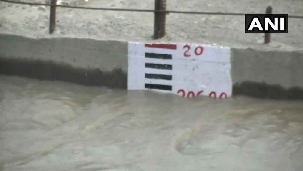 यमुना का जलस्तर 84.96 मीटर रिकॉर्ड किया गया