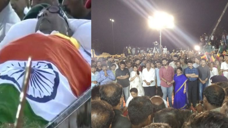 अलविदा करुणानिधि: नम आंखों के साथ मरीना बीच पर दफनाए गए करुणानिधि