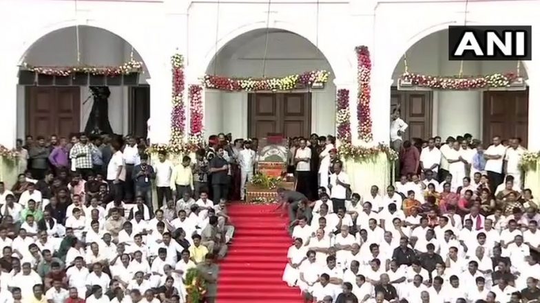 एम करुणानिधि के अंमित दर्शन के लिए चेन्नई जाएंगे PM मोदी और राहुल गांधी