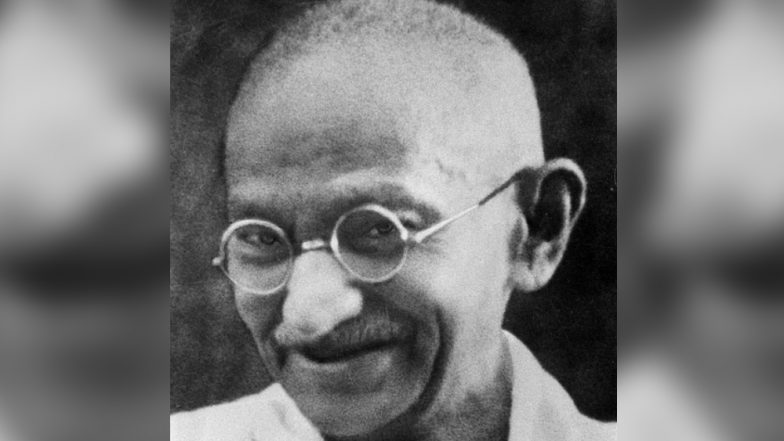 हिन्दू कोर्ट की पहली महिला जज का विवादित बयान, कहा- गोडसे से पहले पैदा होती तो महात्मा गांधी को मैं मारती