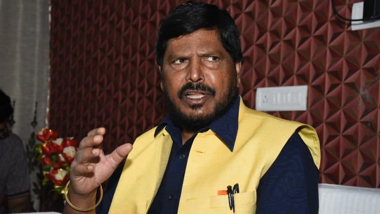 केंद्रीय मंत्री रामदास अठावले ने कहा- कुछ लोगों ने पीएम मोदी की छवि खराब करने की कोशिश की केंद्रीय मंत्री रामदास अठावले ने कहा- कुछ लोगों ने पीएम मोदी की छवि खराब करने की कोशिश की