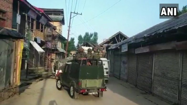 जम्मू-कश्मीर: बांदीपोरा के हाजिन में भारतीय सेना ने आतंकवादियों को घेरा, मुठभेड़ जारी
