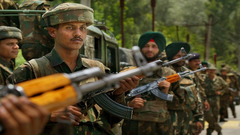 भारत में घुसने की कोशिश कर रहे आतंकियों पर टूट पड़े सेना के जवान, 1 को किया ढेर