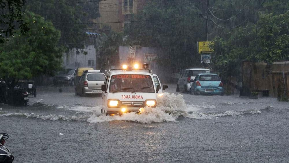 मध्यप्रदेश के 15 जिलों में भारी बारिश की चेतावनी, मौसम विभाग ने यलो अलर्ट किया जारी मध्यप्रदेश के 15 जिलों में भारी बारिश की चेतावनी, मौसम विभाग ने यलो अलर्ट किया जारी
