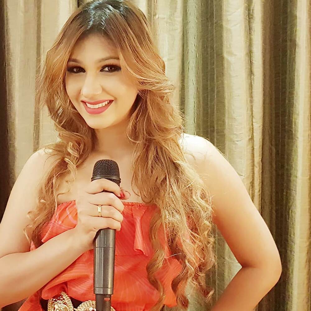 जसलीन ने बताया कि शुरू से ही उन्होंने गायकी का शोक रहा है जसलीन ने बताया कि शुरू से ही उन्होंने गायकी का शोक रहा है
