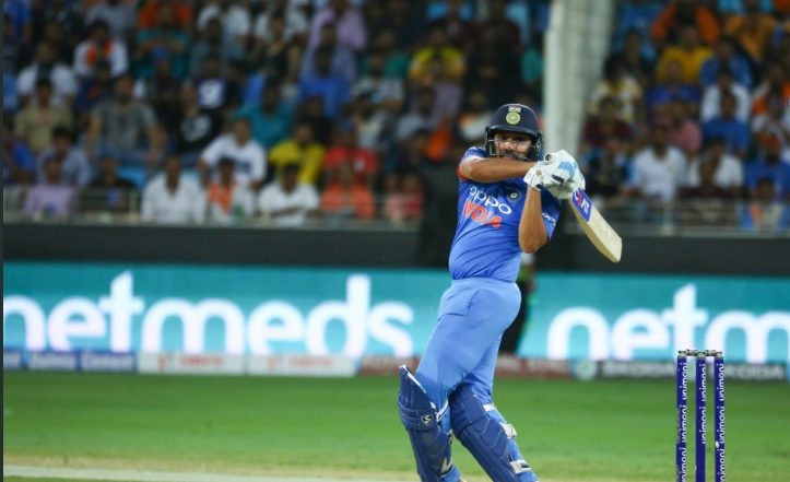India vs Pakistan, ICC Cricket World Cup 2019: पाकिस्तानी फील्डर ने की सबसे बड़ी गलती, रोहित शर्मा को दिया जीवनदान, देखें वीडियो