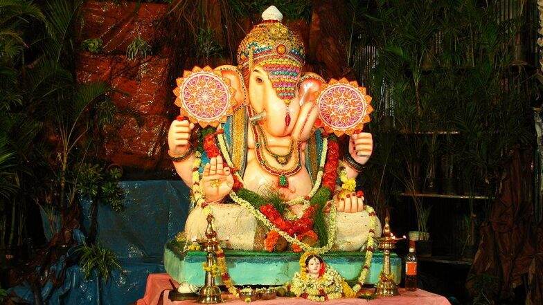 Sankashti Chaturthi 2019: सावन महीने की गणेश संकष्टी चतुर्थी का है खास महत्व, इस व्रत को करने से दरिद्रता होती है दूर Sankashti Chaturthi 2019: सावन महीने की गणेश संकष्टी चतुर्थी का है खास महत्व, इस व्रत को करने से दरिद्रता होती है दूर