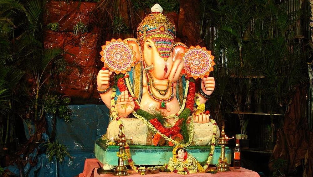 Sankashti Chaturthi 2019: सावन महीने की गणेश संकष्टी चतुर्थी का है खास महत्व, इस व्रत को करने से दरिद्रता होती है दूर Sankashti Chaturthi 2019: सावन महीने की गणेश संकष्टी चतुर्थी का है खास महत्व, इस व्रत को करने से दरिद्रता होती है दूर