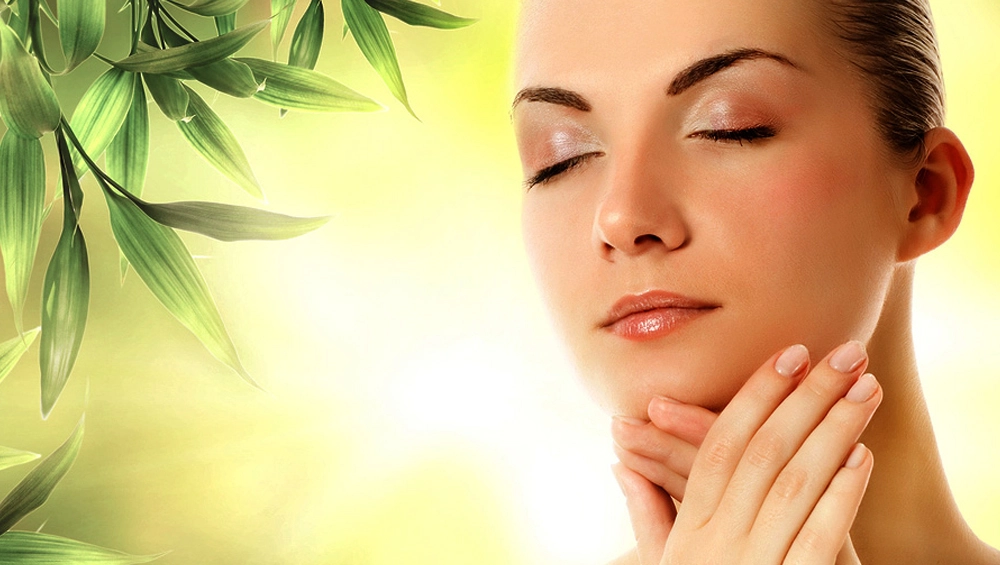 Skin Care in October Heat 2021: सूर्य की तेज किरणों से त्वचा को झुलसने से बचाएं! चमकदार, स्निग्ध एवं नरम त्वचा के लिए अनमोल टिप्स! 