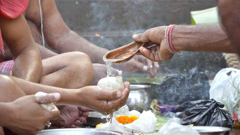 Pitru Paksha Dates 2019: कल से शुरू होगा पितृपक्ष! जानें श्राद्ध के नियम, किस तिथि पर करें श्राद्ध! Pitru Paksha Dates 2019: कल से शुरू होगा पितृपक्ष! जानें श्राद्ध के नियम, किस तिथि पर करें श्राद्ध!