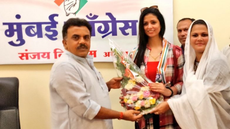 क्रिकेटर मोहम्‍मद शमी की पत्‍नी हसीन जहां ने थामा कांग्रेस का हाथ