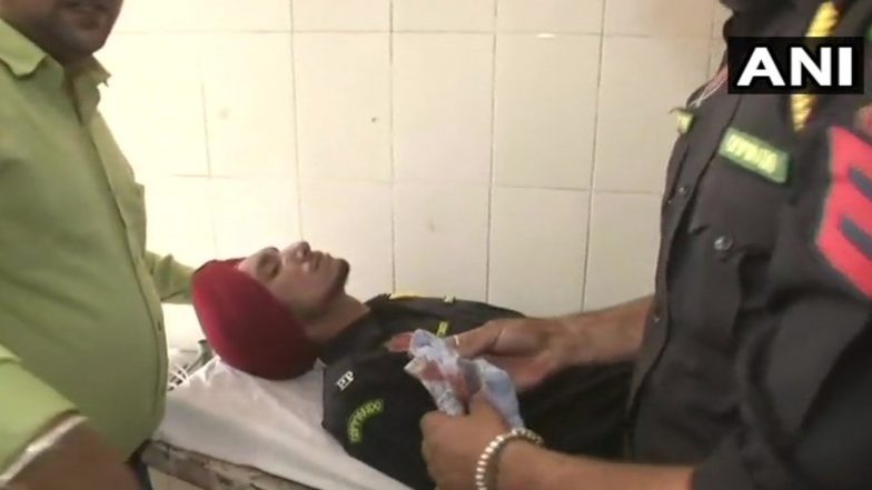 अमृतसर रेल हादसाः गुस्साए लोगों ने फाटक को किया जाम, पुलिस के बीच झड़प, 1 जवान जख्मी