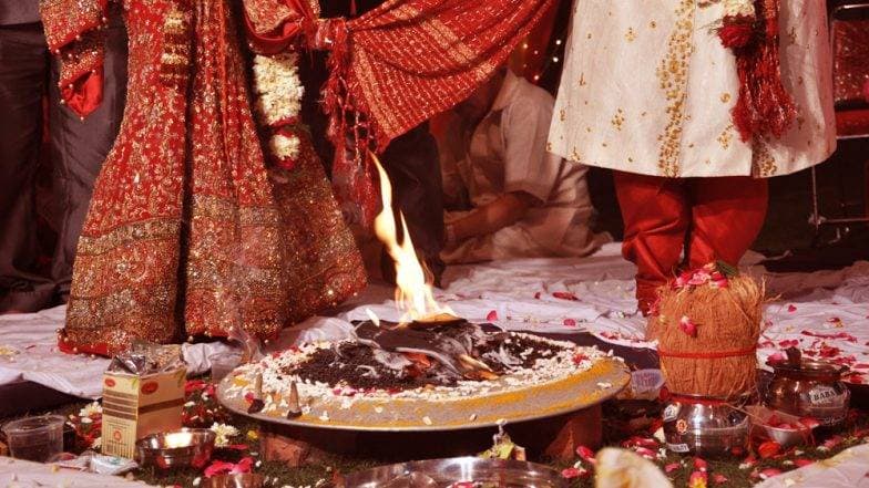 सोलह संस्कारों में क्यों सर्वोत्तम है ‘विवाह संस्कार’? जानें 7 फेरों और 7 वचनों की रोचक गाथा सोलह संस्कारों में क्यों सर्वोत्तम है ‘विवाह संस्कार’? जानें 7 फेरों और 7 वचनों की रोचक गाथा