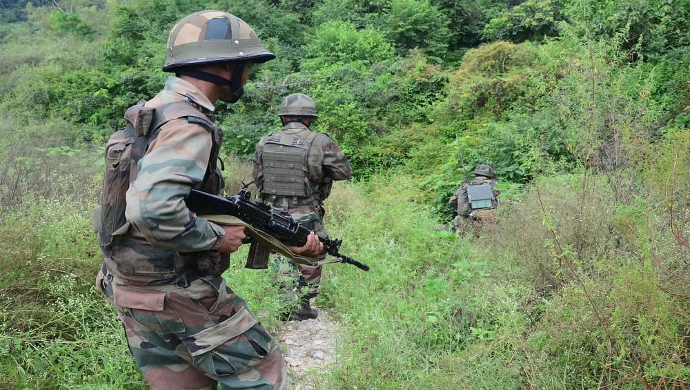 SSB जवान ने हवा में चलाईं 200 से अधिक गोलियां, बिहार में भारत-नेपाल सीमा पर मचा हडकंप SSB जवान ने हवा में चलाईं 200 से अधिक गोलियां, बिहार में भारत-नेपाल सीमा पर मचा हडकंप