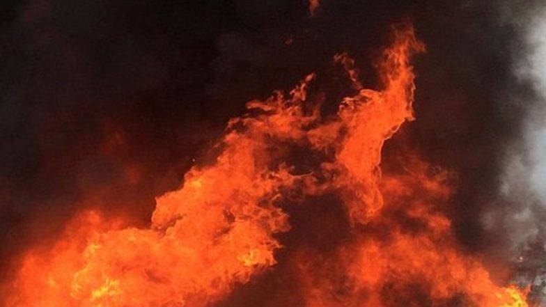 कोलकाता: पटाखा फैक्ट्री में लगी आग, छह लोग हुए घायल