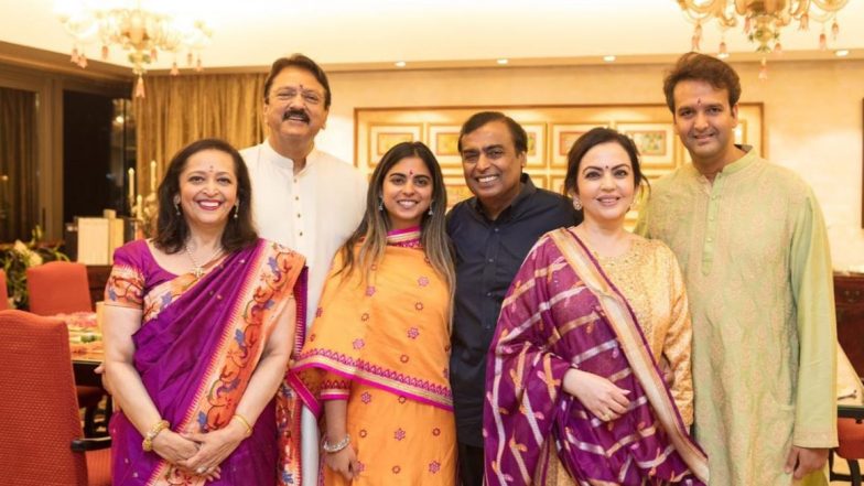उद्योगपति मुकेशअंबानी की बेटी ईशा की शादी की तारीख तय, आनंद पीरामल के साथ इस दिन लेंगी सात फेरे 