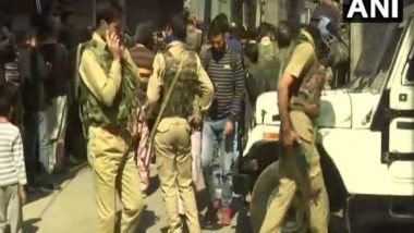 J-K: आतंकियों के लिए ग्रेनेड ले जा रही महिला गिरफ्तार, 20 साल पहले आतंकी पिता का हुआ था एनकाउंटर