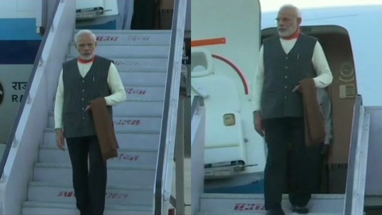 पीएम मोदी पहुंचे देहरादून, भारत-चीन बॉर्डर पर सेना के जवानों के साथ मनाएंगे दिवाली