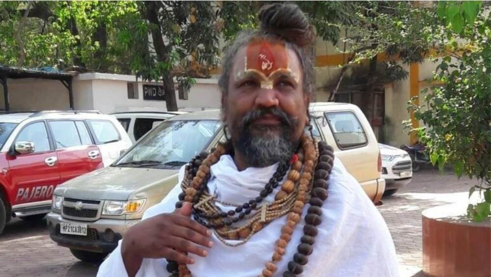 लक्ष्मण सिंह ने कहा- कंप्यूटर बाबा फर्जी हैं लक्ष्मण सिंह ने कहा- कंप्यूटर बाबा फर्जी हैं