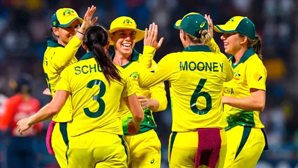 ICC Women's T20 World Cup 2018: इंग्लैंड को 8 विकेट से हराकर ऑस्ट्रेलिया ने खिताब पर जमाया कब्जा
