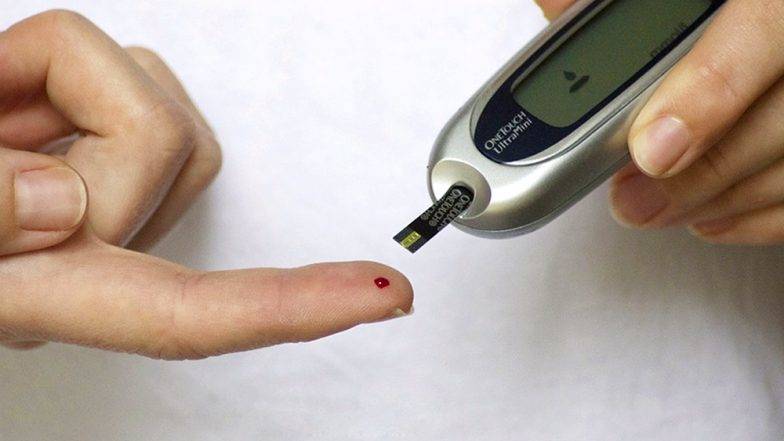 World Diabetes Day: रोजमर्रा की ये आदतें आपको बना सकती हैं डायबिटीज का शिकार, ऐसे करें कंट्रोल